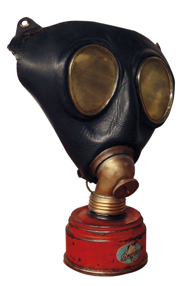 Maska gazowa Degea ze zbiorów Centralnego Muzeum Pożarnictwa w Mysłowicach