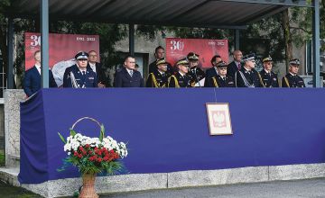 Powitanie gości przez szefa PSP nadbryg. Andrzeja Bartkowiaka