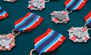 Odznaki „Zasłużony dla Ochrony Przeciwpożarowej”, które są nadawane przez Ministra Spraw Wewnętrznych i Administracji