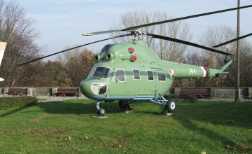 Śmigłowiec Mi-2P w Muzeum Wojska Polskiego. Premier Jaroszewicz znajdował się na pokładzie maszyny tego typu 26 września 1976 r., kiedy doszło do katastrofy, na szczęście bez ofiar śmiertelnych   fot. Hubert Śmietanka, Wikipedia (CC BY-SA 2.5) 