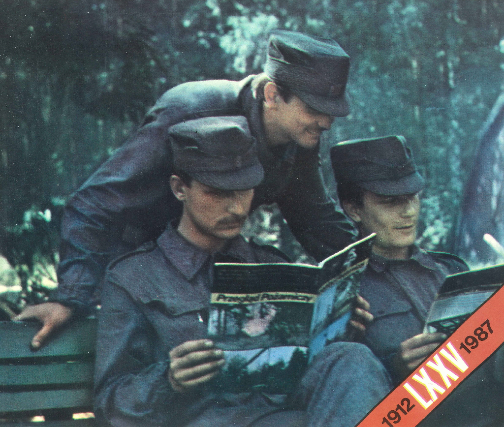 Wspomnienie bohaterki Najbardziej znaną postacią kobiecą świata pożarnictwa jest Ludwika Wawrzyńska, nauczycielka urodzona w Warszawie w 1908 r. Ocaliła z płomieni czworo dzieci, sama przypłacając tragiczny pożar życiem. Miał on miejsce 8 lutego 1955 r. około godz. 10.00, w barakach mieszkalnych przy ul. Włościańskiej na warszawskim Żoliborzu. Jak podaje 