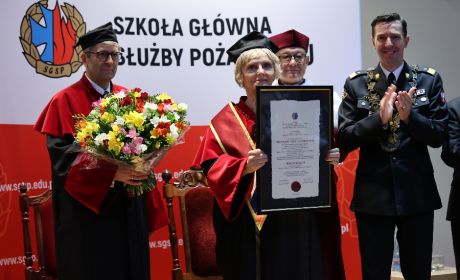 Pierwszy doktor honoris causa
