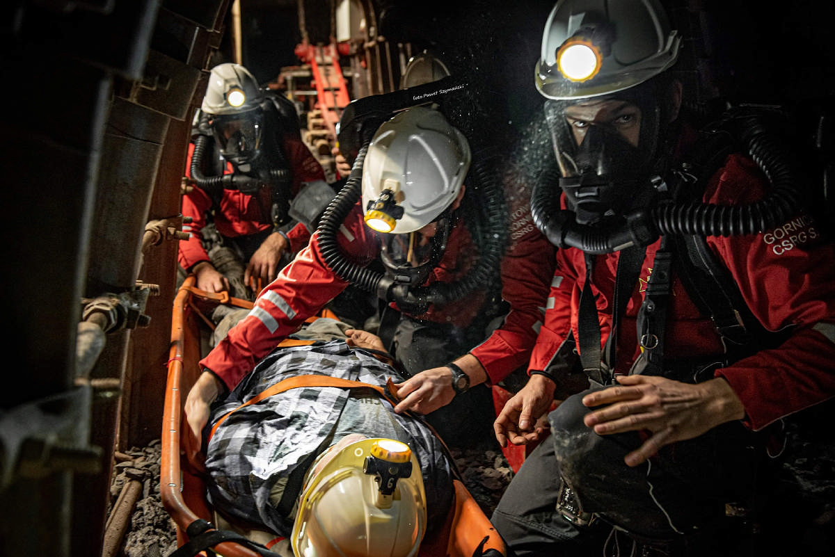 Ratowanie poszkodowanych pod ziemią jest trudnym zadaniem / fot. CSRG SA w Bytomiu