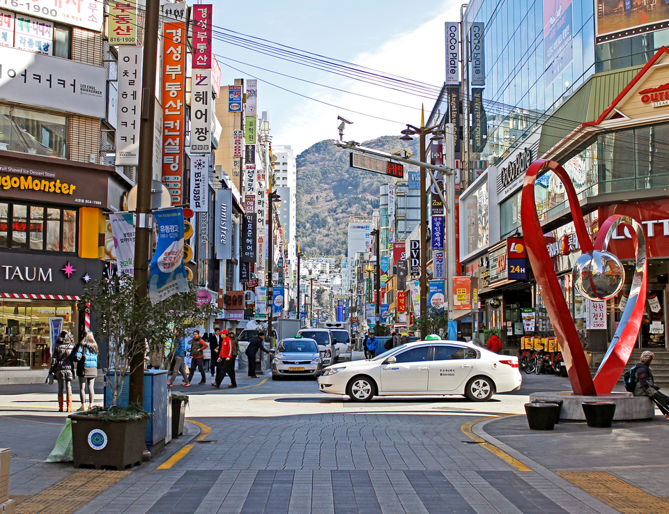 Jedna z ulic Pusan, 2015 r. fot. Minseong Kim / Wikipedia (CC BY-SA 4.0)