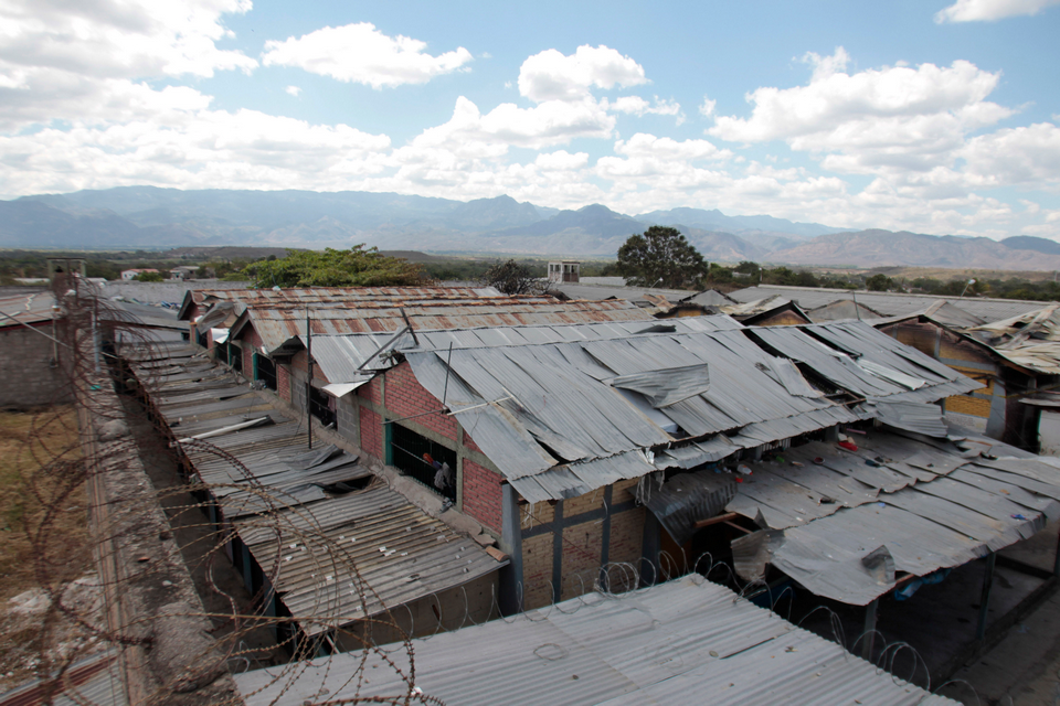 Obszar zniszczony przez pożar w zakładzie karnym Comayagua, 16 lutego 2012 r. / fot. Oswaldo Rivas / Reuters / Forum