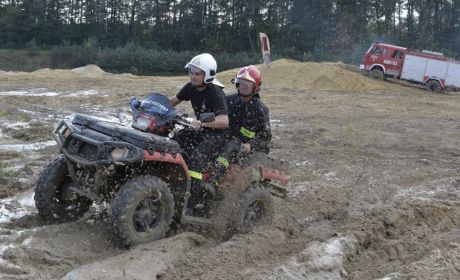 Pokonywanie trudnego terenu quadem fot. Fundacja OP OSP