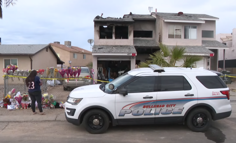 Dom w Bullhead City po pożarze 12 news, No adults were home when Bullhead City fire killed 5 children, https://www.youtube.com/watch?v=SSqPzIF-rSc