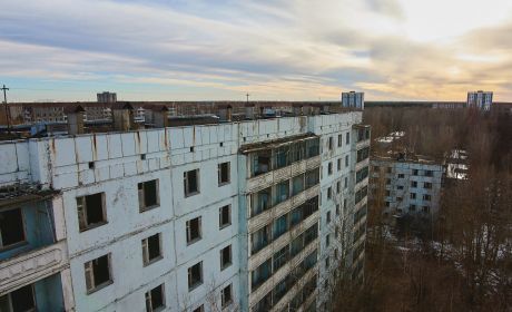 Opuszczone miasto Prypeć oddalone o 3 km od Czarnobylskiej Elektrowni Jądrowej. Do momentu obowiązkowej ewakuacji, która ogłoszono dzień po katastrofie, mieszkało w nim 50 tysięcy osób. Fot. Krystian Machnik
