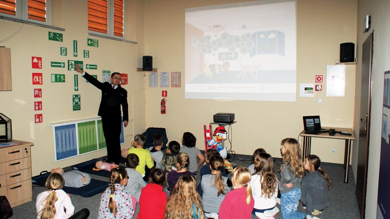 Zajęcia w klubiku edukacji przeciwpożarowej w siedzibie KP PSP w Łańcucie, fot. Mariusz Skrobacz/archiwum KP PSP w Łańcucie